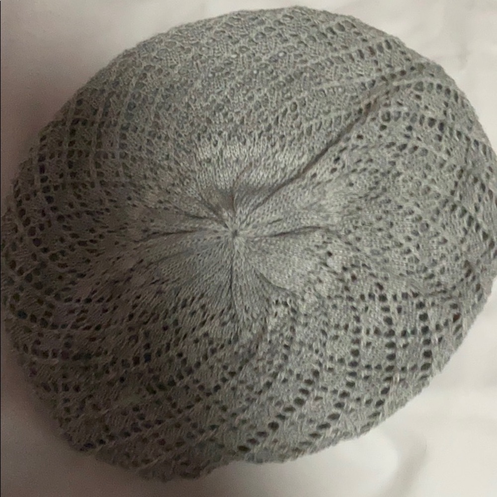 Gray baret